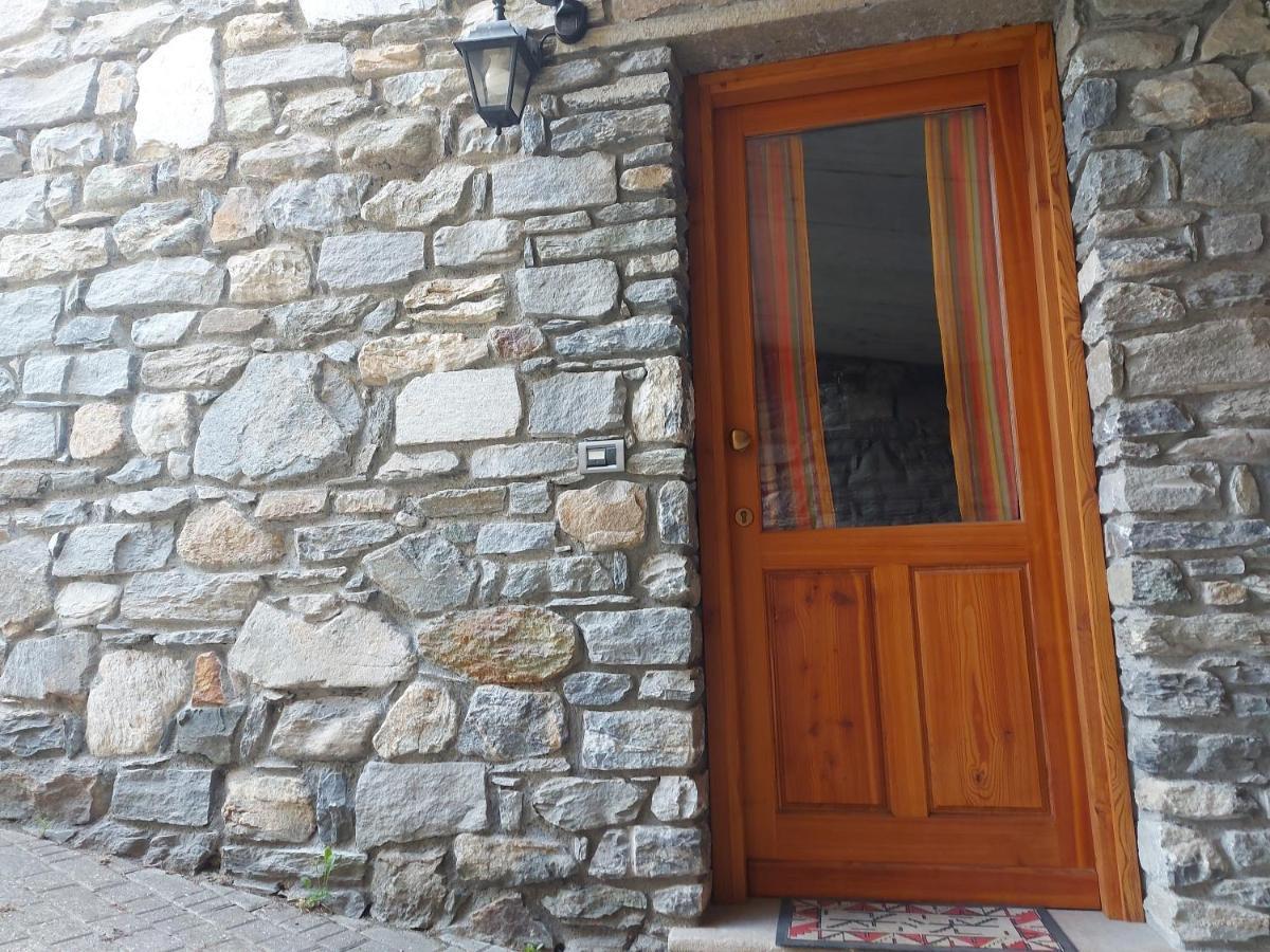 La Taverna Alloggio Ad Uso Turistico - Vda -Sarre - Cir- 0073 Aosta Exteriör bild