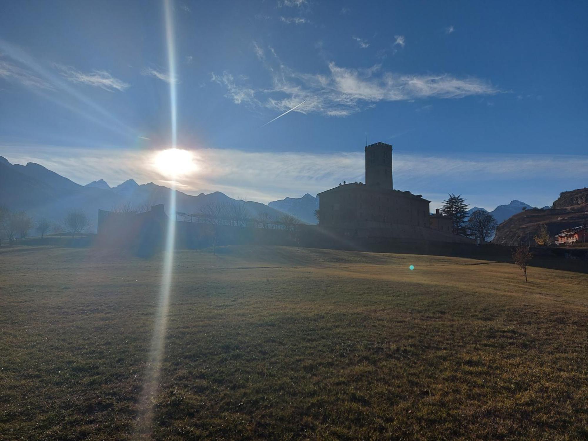 La Taverna Alloggio Ad Uso Turistico - Vda -Sarre - Cir- 0073 Aosta Exteriör bild